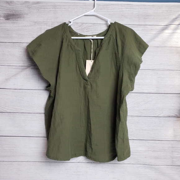 Universal Thread Tops - NWT Women's Universal Thread Butterfly Sleeve Top Sz XXL